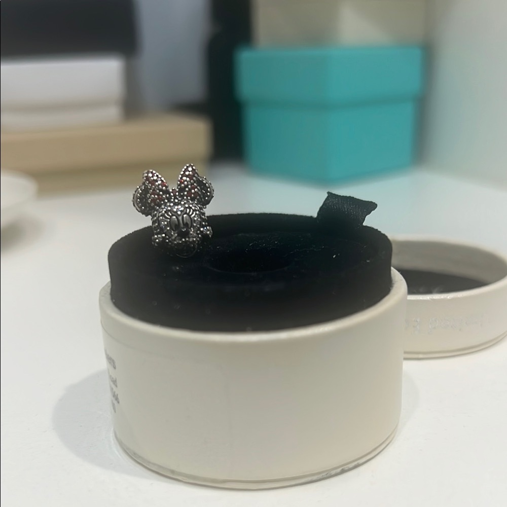 Disney Pandora Minnie Mouse Charm